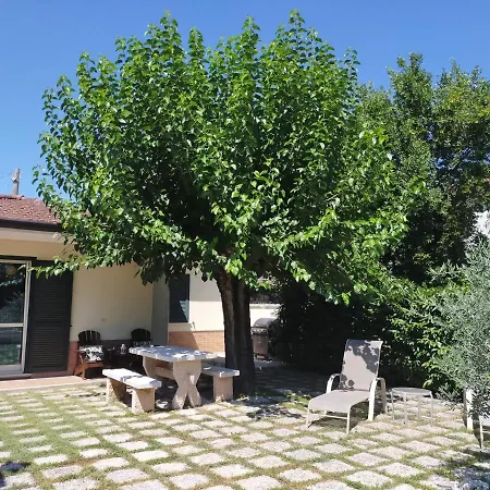 Casetta In Campagna Сasa de vacaciones